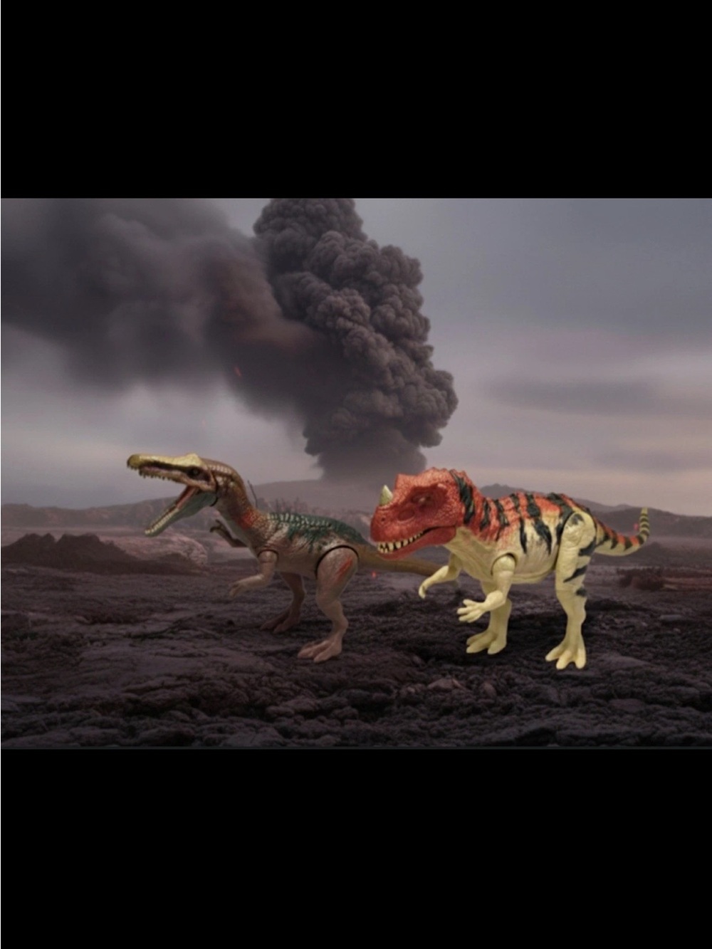 Jurassic World Lot Ultimate Baryonyx
Breakout Battle & Roarivores Ceratosaurus